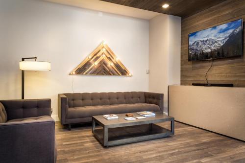 Pacific Ave West 530 - Town Jewel