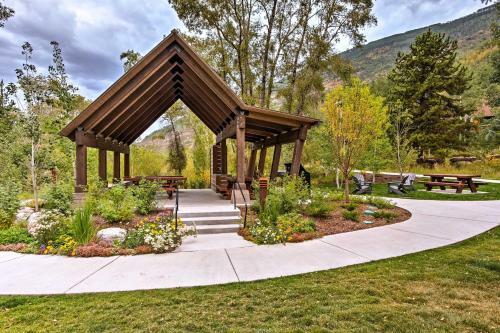 Booth Falls Townhome With Patio - Close To Vail And Bus