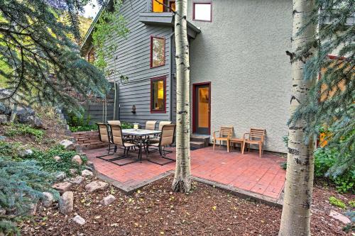 Booth Falls Townhome With Patio - Close To Vail And Bus