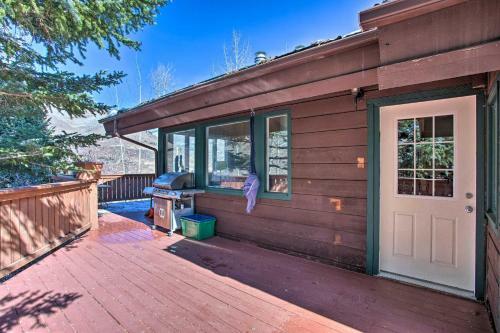 Apartamento Rustic Mtn Getaway With Deck, 3mi To Vail Resort