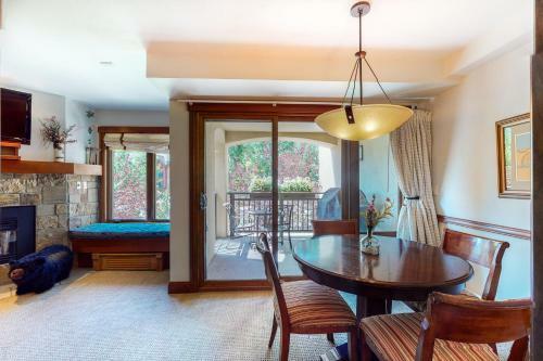 Lion Square Lodge North 284