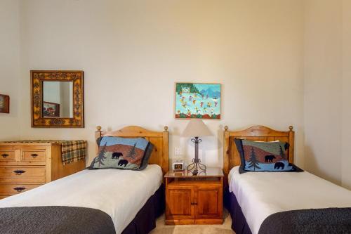 Lion Square Lodge South 556