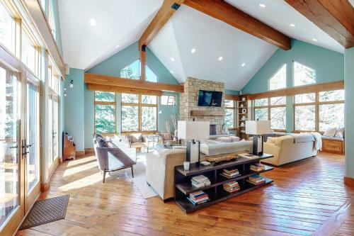 Lupine Drive Luxury