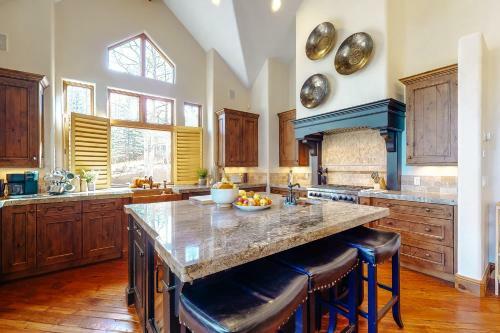 Lupine Drive Luxury