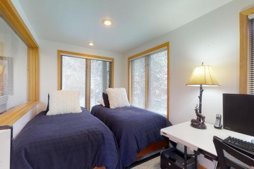 Spruce Park 4515f