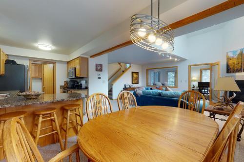 Spruce Park 4515f