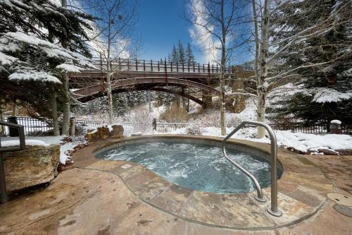 Lion Square Lodge North 388