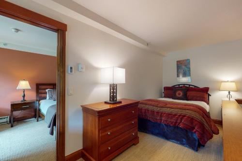Lion Square Lodge North 388