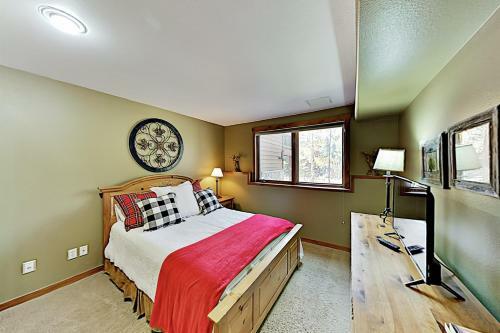 Apartamento Mountainside Condo With Deck, Fireplace & Hot Tub Condo