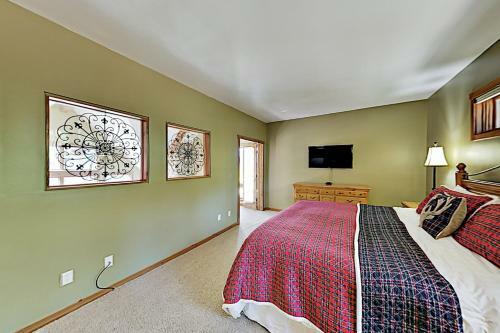 Apartamento Mountainside Condo With Deck, Fireplace & Hot Tub Condo