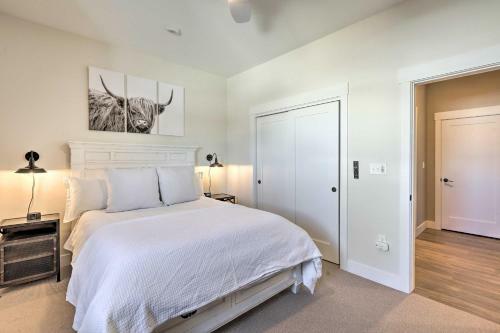 Condo With View, 1 Block To Main St, 4 Mi To Ski