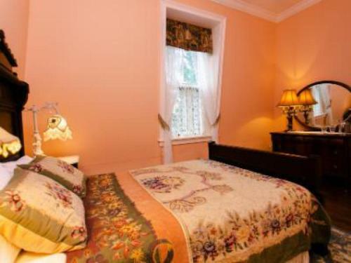 Silas W Robbins B&B