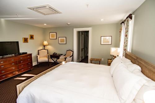 Bed & Breakfast Spicer Mansion