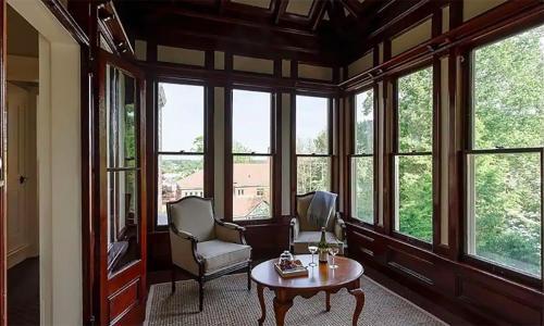 Bed & Breakfast Spicer Mansion