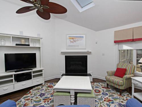 Bethany West - 526 Doral