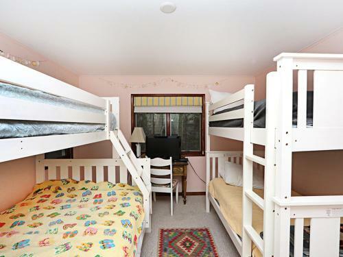 Cat Hill - 436 Tamarack