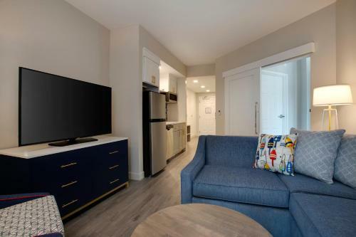 Hotel Fenwick Shores, Tapestry Collection By Hilton
