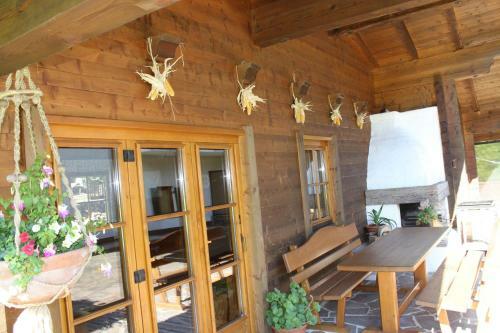 Hostal Pension Apartment Steiner