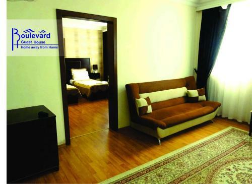 Hostal Boulevard Guest House