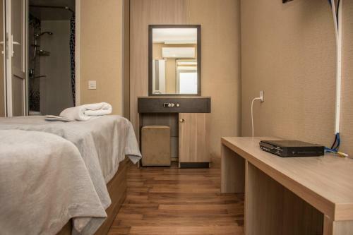 Hostal Boulevard Guest House