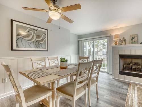 Sea Colony Sanddollar