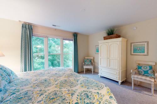 Sea Colony Whispering Pines II