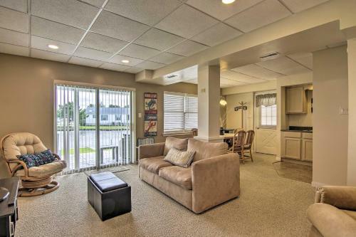 Fenwick Island Home With Canalfront Deck Less Than 1mi To Bch