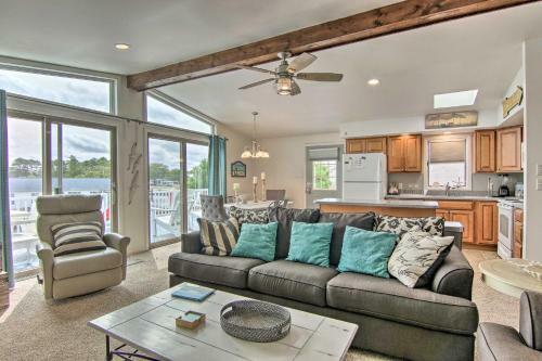 Fenwick Island Home With Canalfront Deck Less Than 1mi To Bch