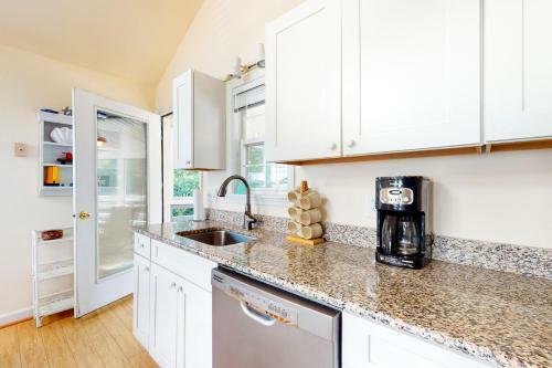 Clearwater - 185 Monterray