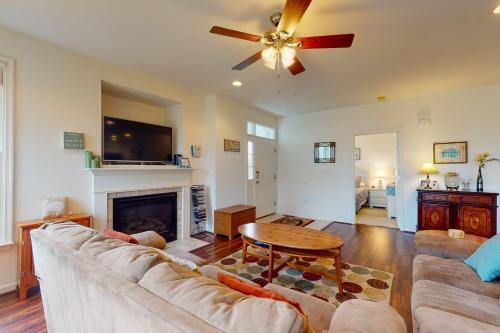 Bear Trap Dunes - 128c October Glory