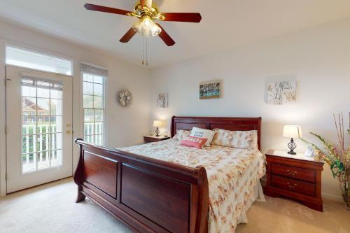 Bear Trap Dunes - 128c October Glory