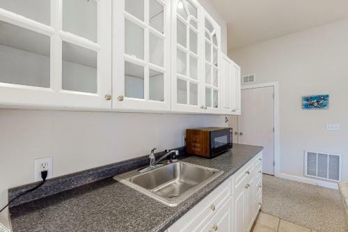 Quillens Point - 38759 Apple