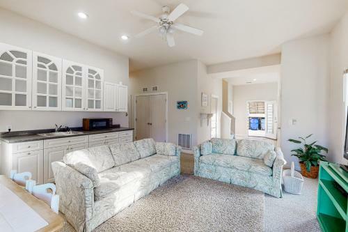 Quillens Point - 38759 Apple