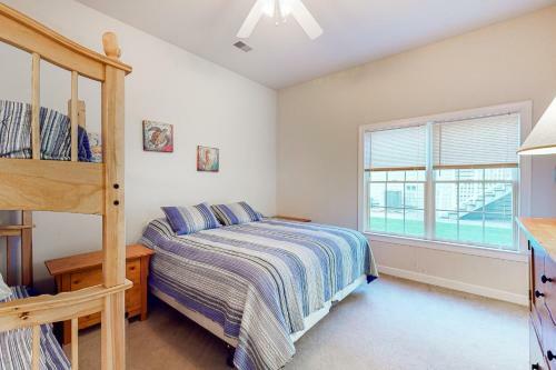 Quillens Point - 38759 Apple