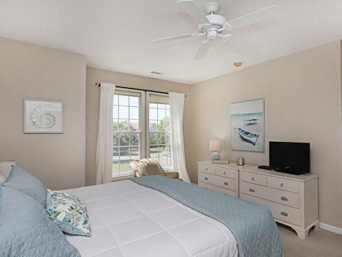 Bear Trap Dunes - 83b October Glory