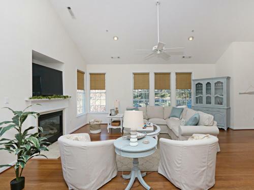 Bear Trap Dunes - 83b October Glory