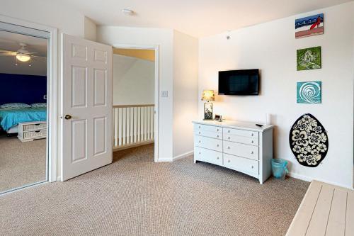 Bethany Bay - 4305 Pettinaro