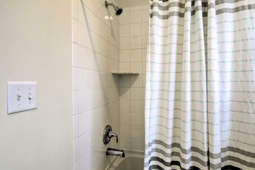 Pet-friendly Abode 2 Mi To Bethany Beach!
