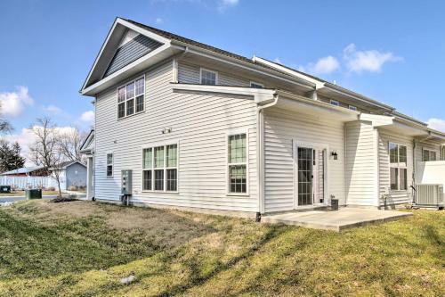 Pet-friendly Abode 2 Mi To Bethany Beach!