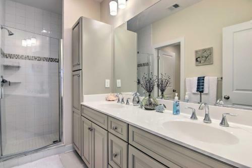 Pet-friendly Abode 2 Mi To Bethany Beach!