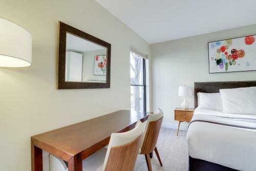 Hotel Sojourn At Dupont Place