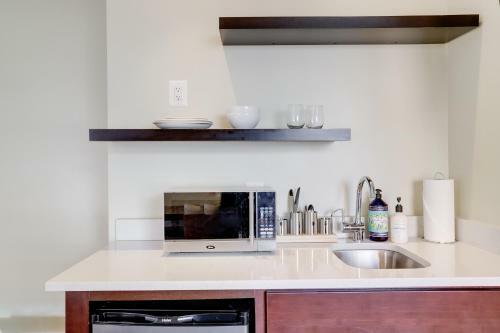 Hotel Sojourn At Dupont Place