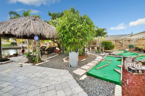 Apollo Beach Home With Pool, Room To Entertain, Pet Friendly! Home