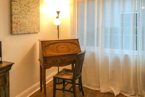 Updated Apollo Beach Home With New Dock And Hot Tub!