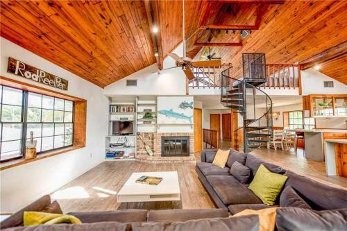Tree Top Bungalow