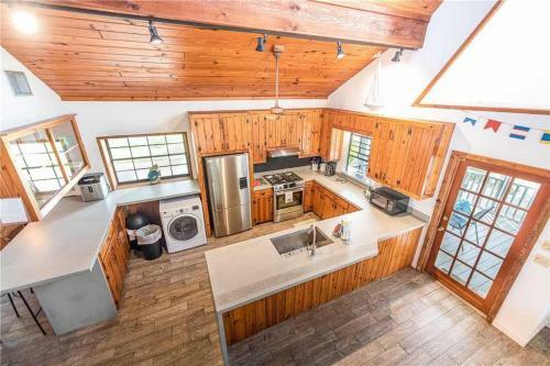 Tree Top Bungalow