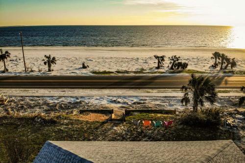 Cozy Beachside Dwelling 9 Mi To Port St Joe!