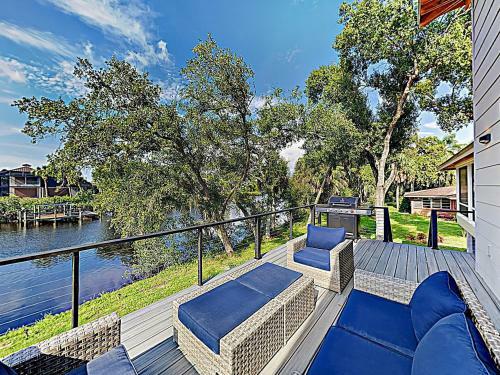 New Listing! Riverfront Home With Hot Tub & Dock Home