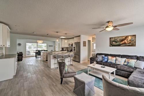 Canalfront Bradenton Home With Dock And Pool!