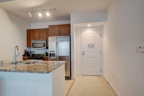 New One Bedroom In Lux Condo Casa Costa
